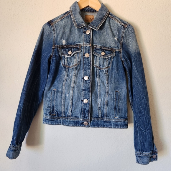 Junior's American Eagle Outfitters Distressed Jean Jacket Size M - Picture 1 of 7